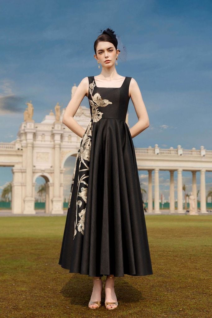 10 thiết kế váy dài xòe sang trọng nên có trong tủ đồ Quý cô