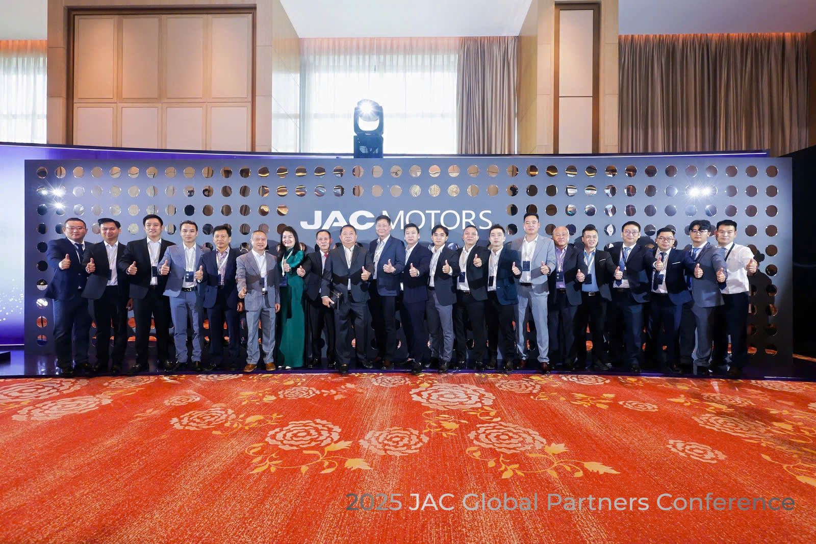 HỘI NGHỊ ĐẠI LÝ TOÀN CẦU JAC 2025 - BƯỚC TIẾN MỚI TRÊN HÀNH TRÌNH HỢP TÁC VÌ MỘT TƯƠNG LAI TOÀN CẦU HÓA BỀN VỮNG