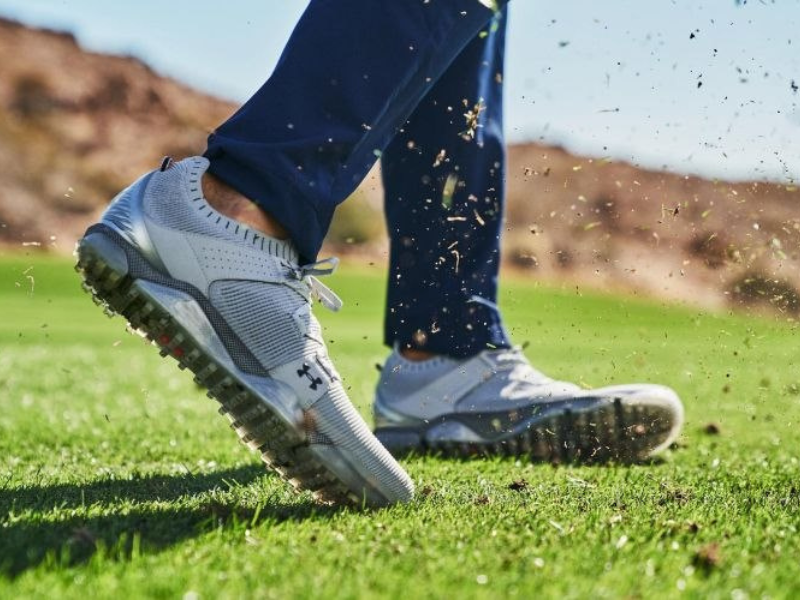 quy-dinh-giay-va-mu-golf