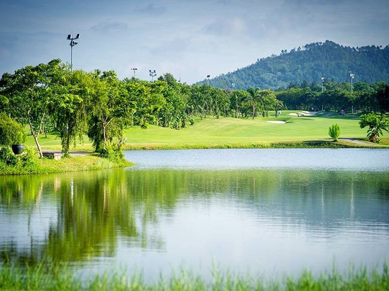 sân golf Minh Trí