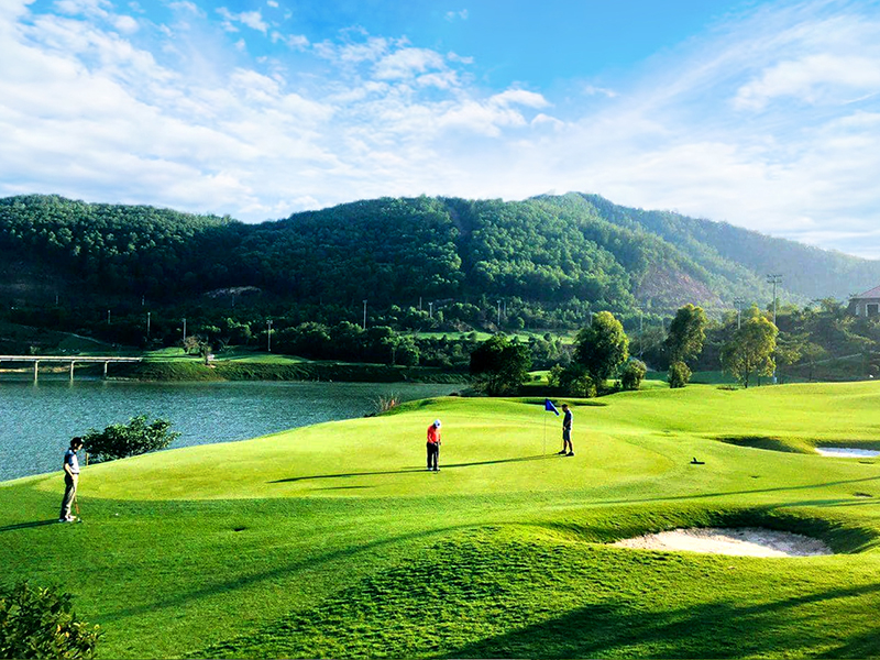 Sân golf Amber Hill