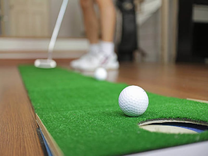 tai-sao-nen-su-dung-bong-tap-golf