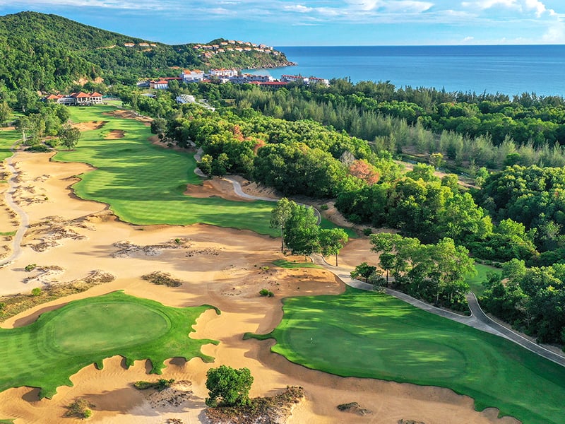 thiet-ke-san-golf-laguna-lang-co