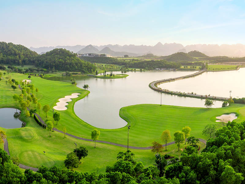 Sân Hoàng Gia Ninh Bình