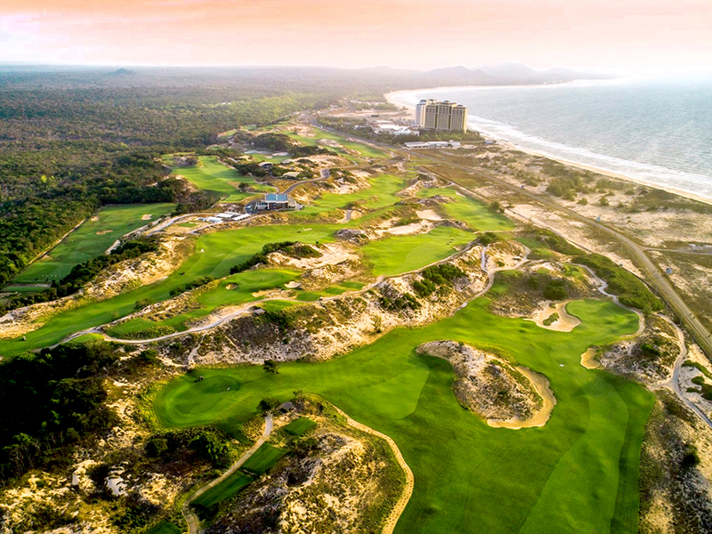 Toàn cảnh sân golf Hồ Tràm