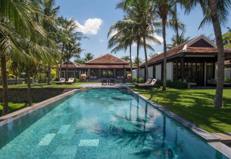 top-10-khu-nghi-duong-bien-tot-nhat-viet-nam-Four-Seasons-The-Nam-Hai