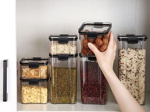 Giữ Trọn Hương Vị: Bí Quyết Chọn Hũ Nhựa Hoàn Hảo Cho Thực Phẩm Khô