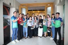 Chúc mừng ngày Quốc tế Phụ nữ 8/3
