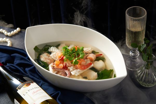 thực đơn tiệc cưới ngon sang trọng