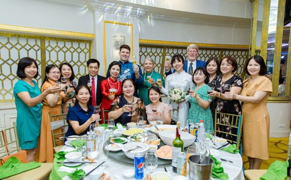 tìm hiểu quy trình tổ chức tiệc cưới