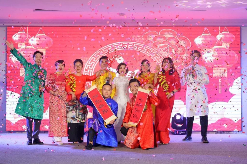 Tiệc tất niên - lưu trữ hành trình sau 1 năm nỗ lực