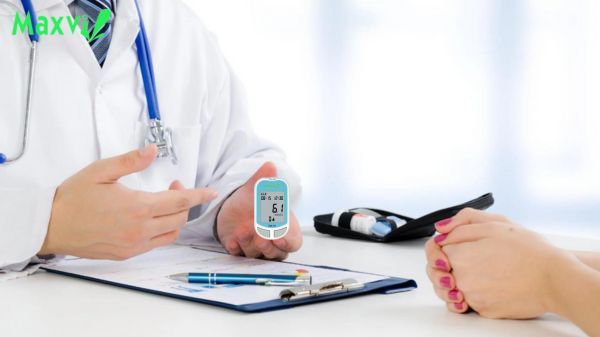 Có nên sử dụng máy đo đường huyết không lấy máu thay cho máy đo đường huyết cần lấy máu?