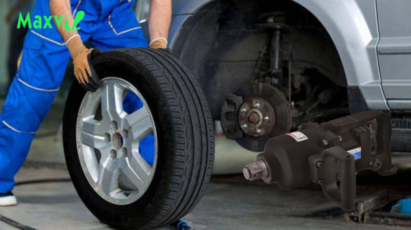 Dùng máy siết bulong theo cách này còn lâu mới hỏng