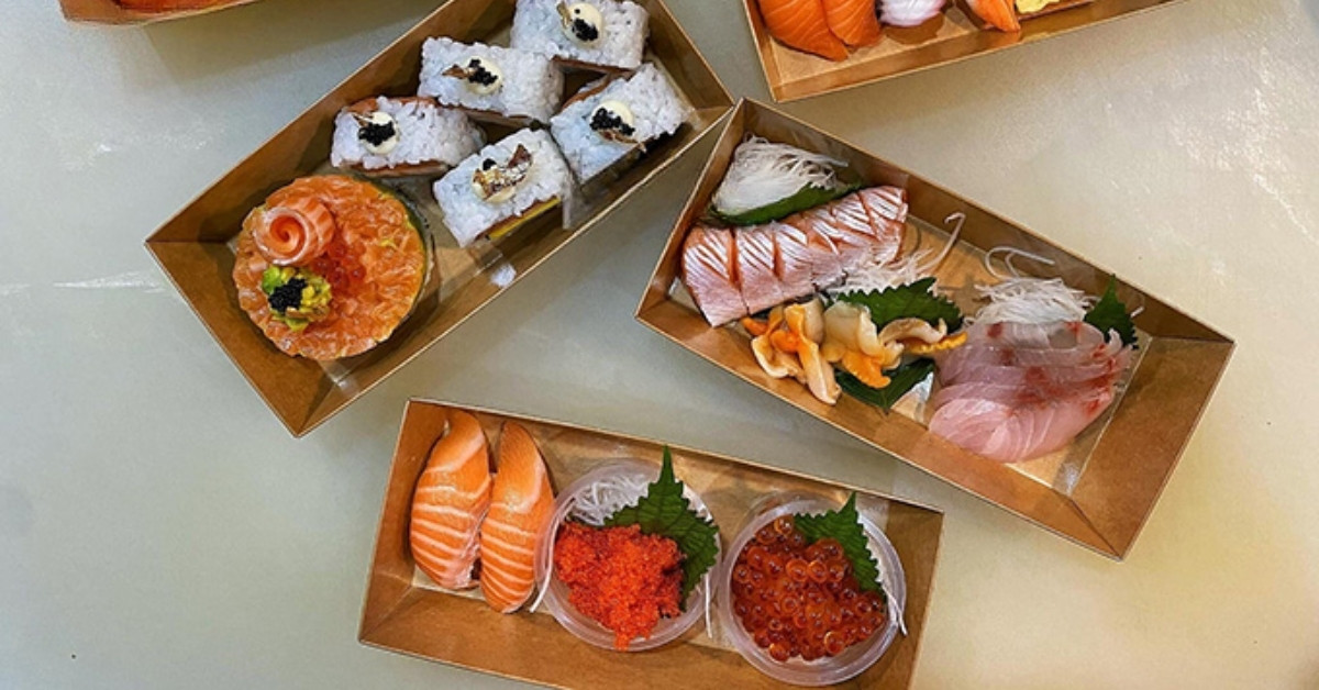 Mẹo đóng gói sushi trong hộp giấy kraft nắp PET