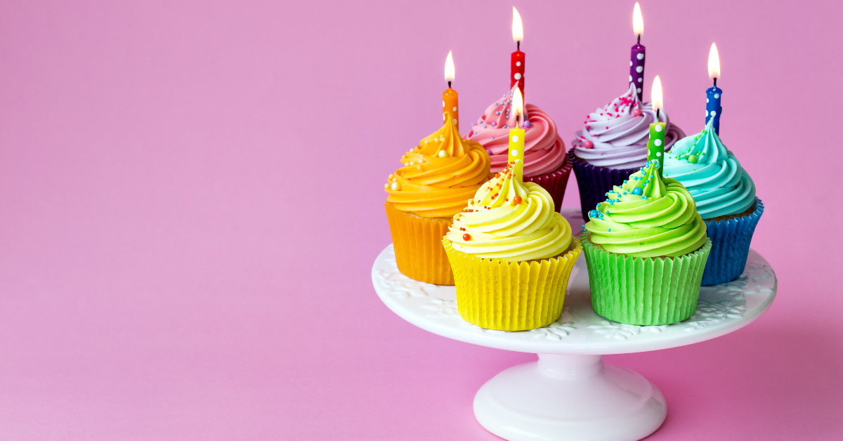 56.3. Ứng dụng bất ngờ của cốc giấy lót bánh cupcake màu