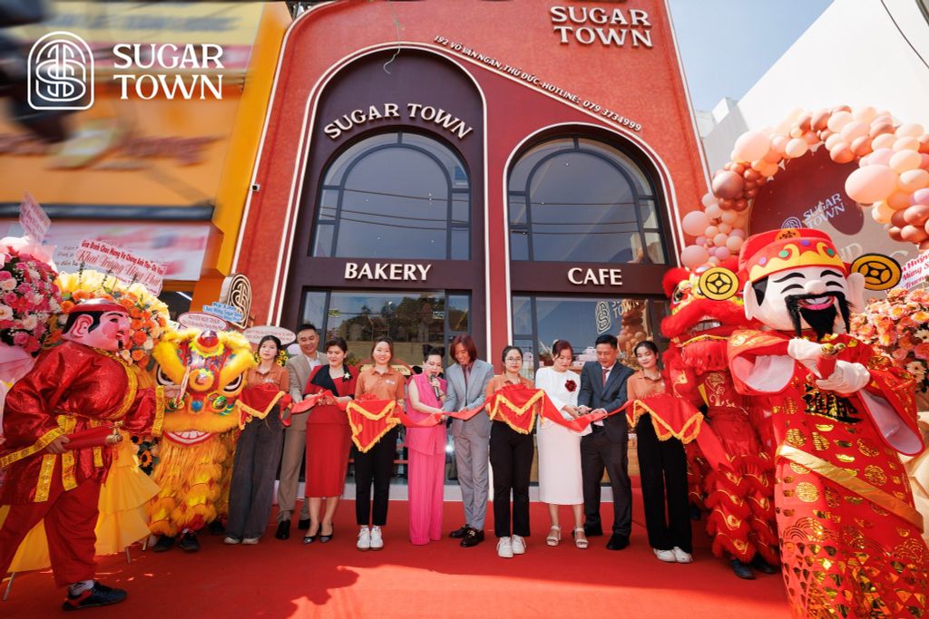 SUGAR TOWN VÕ VĂN NGÂN - THIÊN ĐƯỜNG BÁNH NGON GIỮA LÒNG THỦ ĐỨC