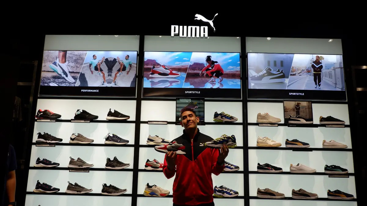 Hàng nghìn người làm việc tại nhà máy gia công giày cho Puma-Indonesia bị gửi thông báo sa thải