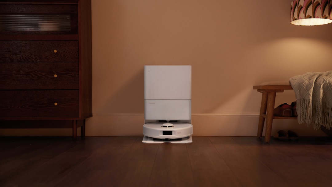 robot hút bụi sạc đầy pin có cần rút sạc không