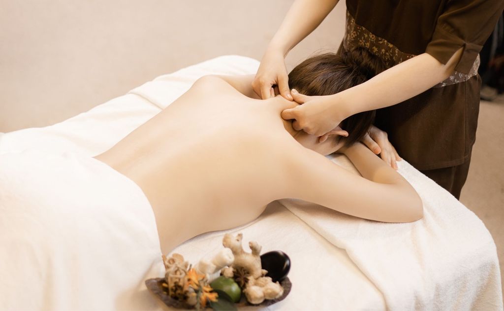 Massage là cách hiệu quả để bạn giảm căng thẳng