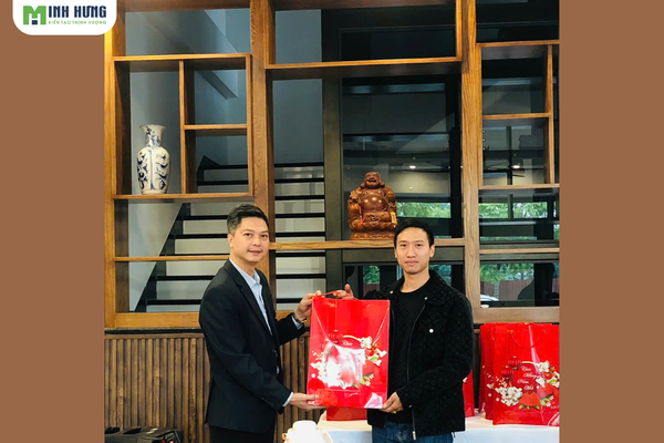 tat-nien-ron-rang-han-hoan-don-tet-cung-cong-ty-tnhh-tm-dv-minh-hung