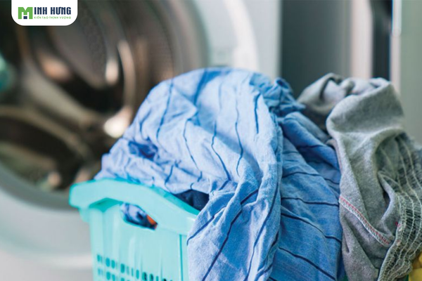 top5-meo-giu-mau-giu-phom-ao-polo-ben-dep