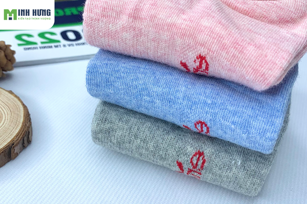 tat-co-cao-emax-co-gi-dac-biet-ma-cac-chi-em-me-man-den-vay