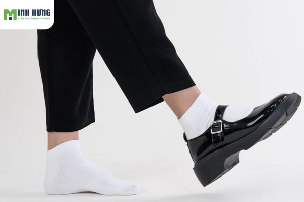 tat-co-ngan-nu-emax-phu-kien-phoi-duoc-voi-moi-phong-cach-cua-phai-nu