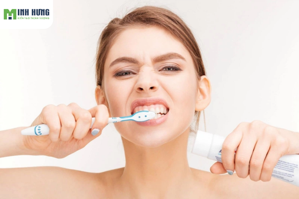 ban-chai-danh-rang-dung-bao-lau-nen-thay