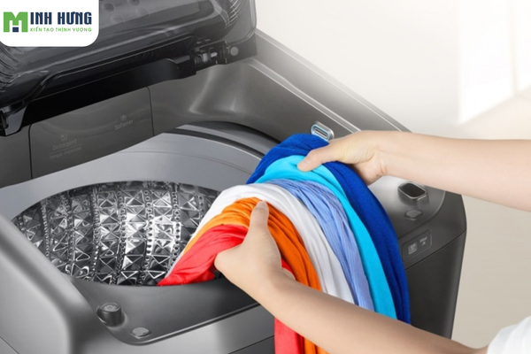 Khac-phuc-ao-thun-bi-gian-sieu-don-gian-tai-nha