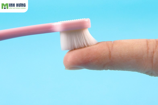 bo-tui-ngay-top4-tieu-chi-chon-ban-chai-danh-rang-phu-hop-chat-luong