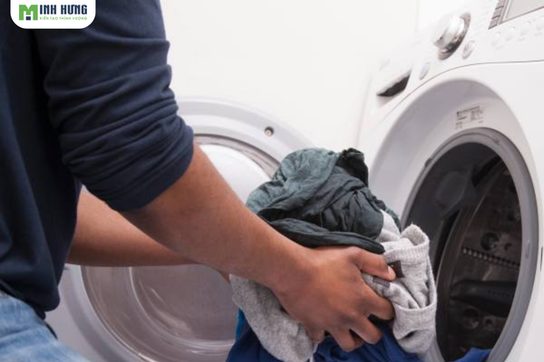 bat-mi-cach-xu-ly-quan-short-bi-am-mui-cuc-don-gian-hieu-qua