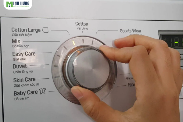 mua-mua-phun-mien-bac-giat-quan-ao-the-nao-de-nhanh-kho-nhat