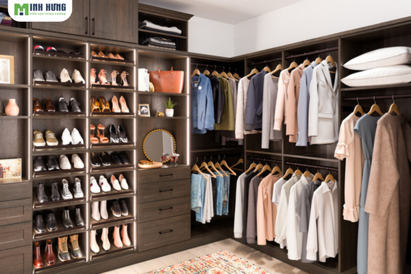 mua-mua-phun-mien-bac-giat-quan-ao-the-nao-de-nhanh-kho-nhat