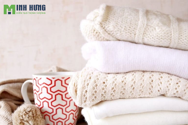 tuyet-chieu-xep-quan-ao-khi-di-du-lich-cuc-gon-nhe-don-gian