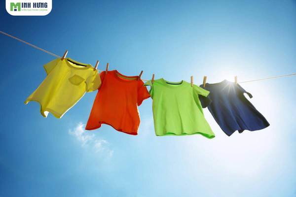 bo-tui-ngay-meo-giat-va-phoi-quan-ao-nhanh-kho-trong-ngay-nom-am