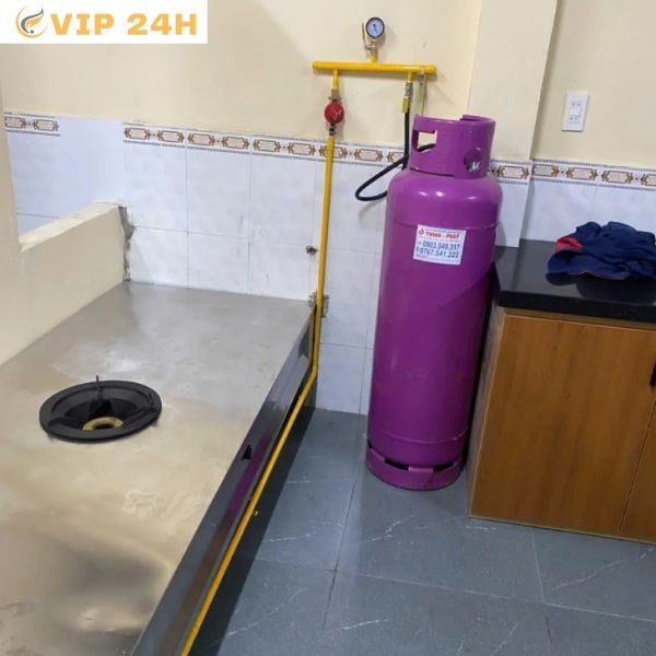 Kiểm tra van và hạn sử dụng khi chọn bình gas