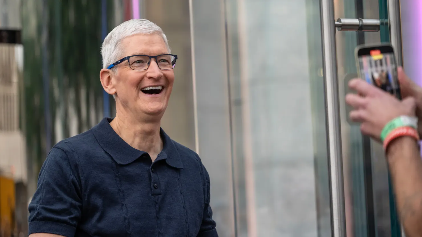 Apple dự định mở đầu tư 500 tỷ đô la Mỹ mở nhà máy sản xuất máy chủ AI tại Texas