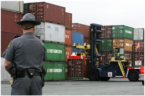 Lỗ hổng thuế quan đang bị lợi dụng – và luật pháp Mỹ bị thách thức ngay trên Amazon