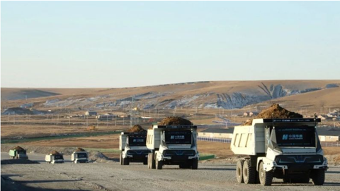 Trung Quốc ra mắt đội xe tải khai thác không người lái lớn nhất thế giới
