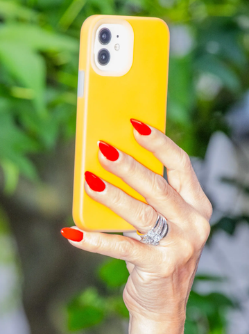 Apple và cơn bão thuế quan