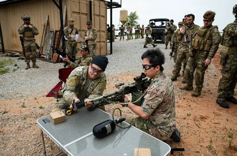 Trận chiến giả và cuộc chiến thật: Khi giới trẻ Mỹ tái hiện chiến tranh Ukraine tại Oklahoma