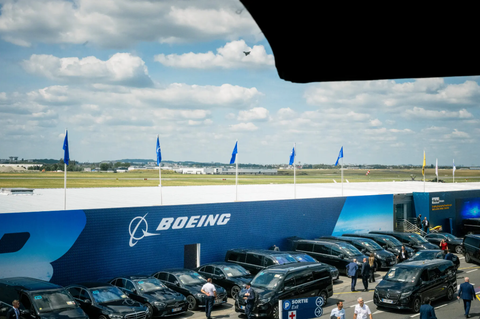 Boeing giữ thái độ im lặng tại triển lãm hàng không Paris trong khi Airbus công bố loạt hợp đồng mới