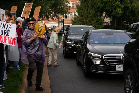 Khi đồng tiền mã hóa mở cửa Nhà Trắng: Bữa tiệc Trump và vị khách “đặc biệt” từ Trung Quốc