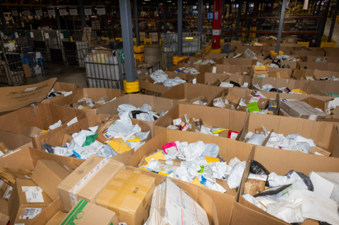 Mỹ siết lỗ hổng thuế quan: Cuộc chơi mới với hàng Trung Quốc dưới 800 USD