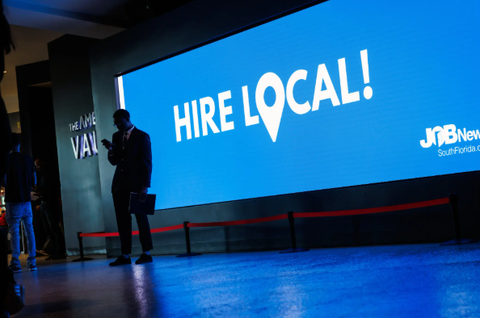 Dữ liệu kinh tế Mỹ chuyển biến u ám: Bão tố hay chỉ là cơn mưa rào?