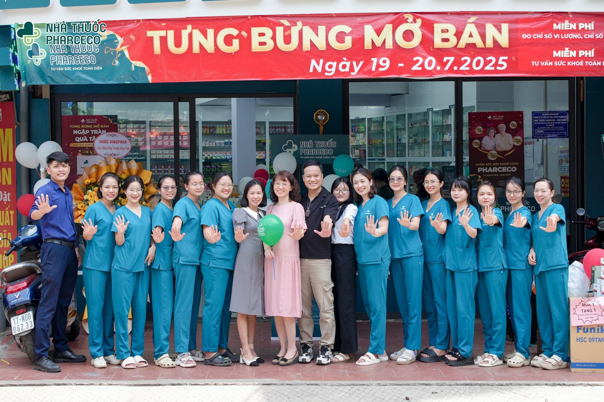 KHAI TRƯƠNG NHÀ THUỐC PHARCECO CƠ SỞ MAI ĐỘNG