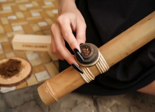 Điếu cày handmade – Tinh hoa từ làng nghề Việt