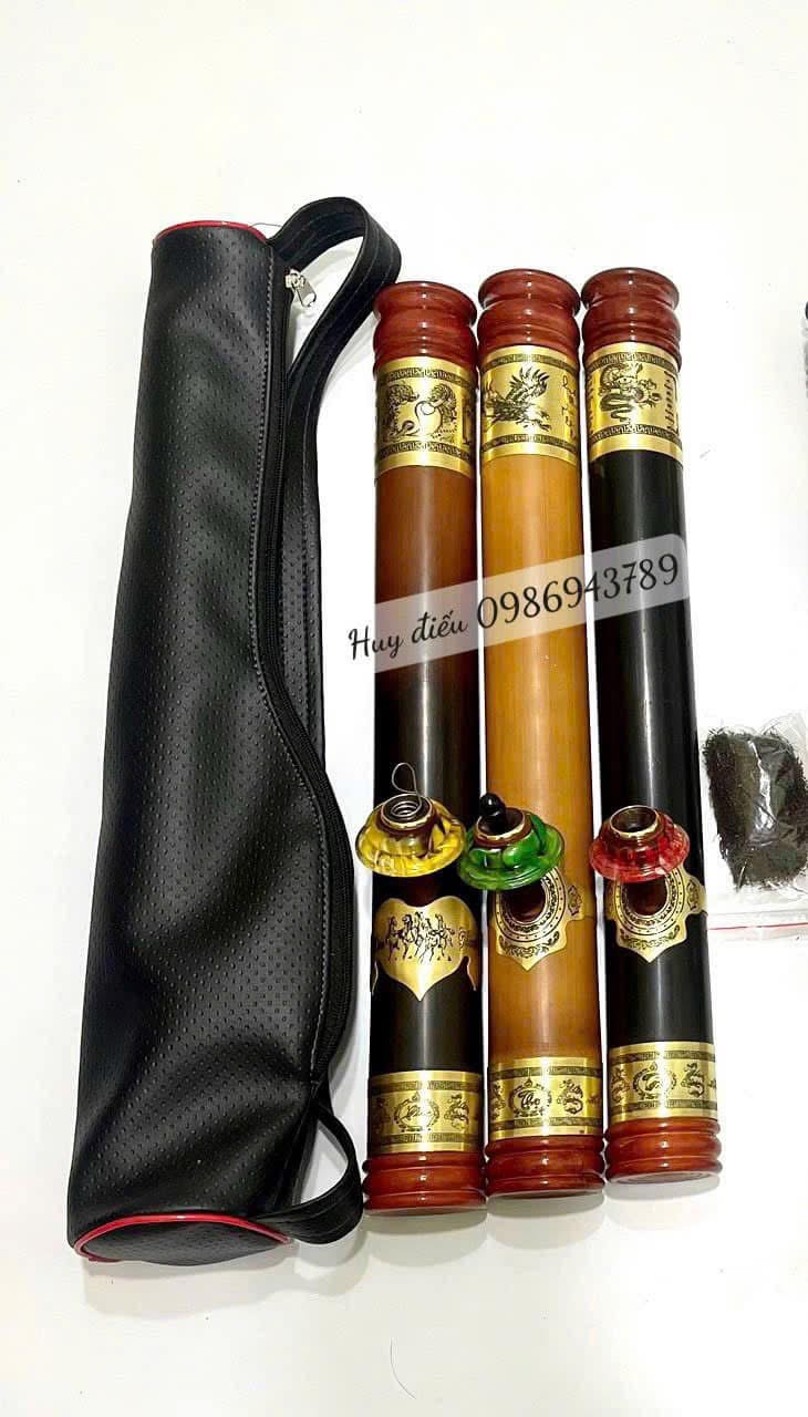 Có nên ngâm điếu gỗ trong nước muối để khử mốc?