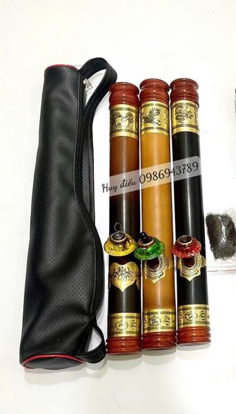 Có nên ngâm điếu gỗ trong nước muối để khử mốc?