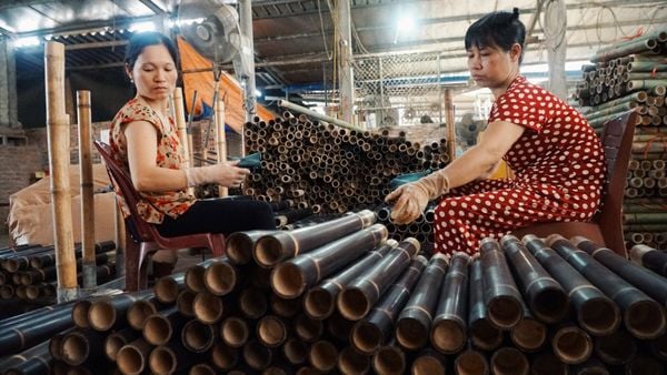 Nghề làm điếu cày thủ công – Giữ lửa hồn quê giữa thời hiện đại